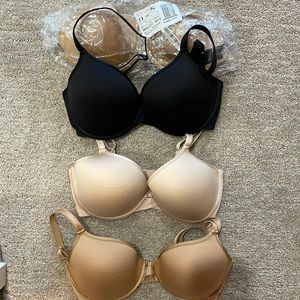 Chantelle Modern Invisible Smooth Custom Fit bra 2196 32 DD lot of 4, one is NWT